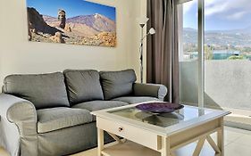 Amplio apartamento de tres dormitorios con vistas al Teide y al mar by TheOceanRentals